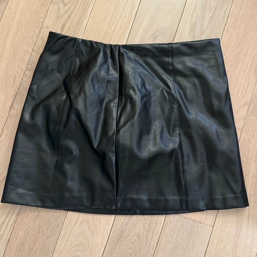 Abercrombie Vegan Leather Mini Skort